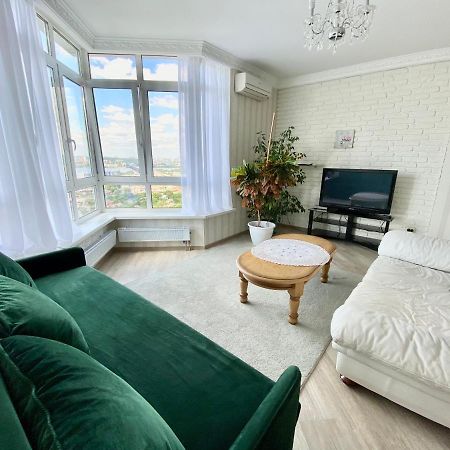 Apartments With Dnipro View Kyiv Exterior photo
